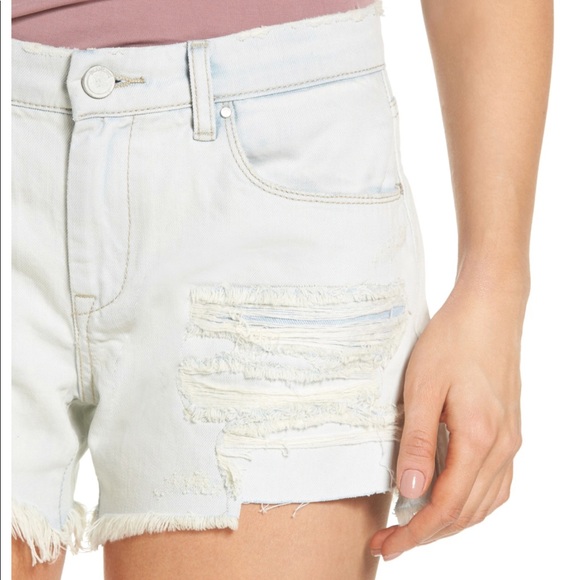 BLANKNYC light wash distressed denim short - Picture 3 of 8